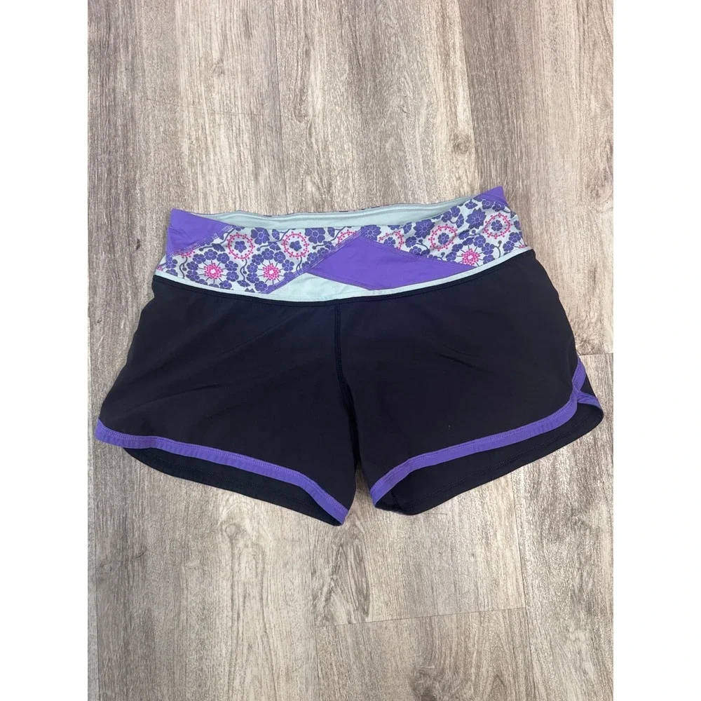 Lululemon Groovy Run shorts in Black Power Purple Flora Run Speed‎ Short Size 6